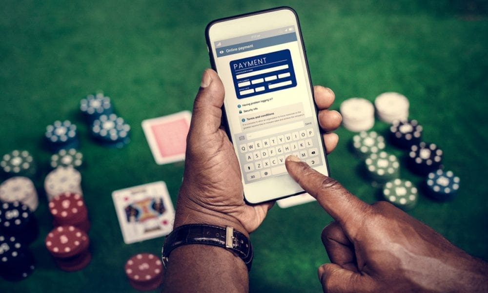 A Guide of the Benefits When Playing Mobile Casino